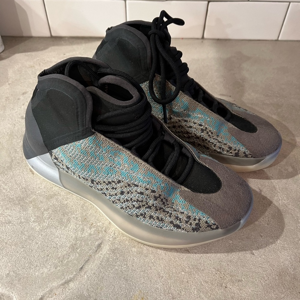 Yeezy size 7
